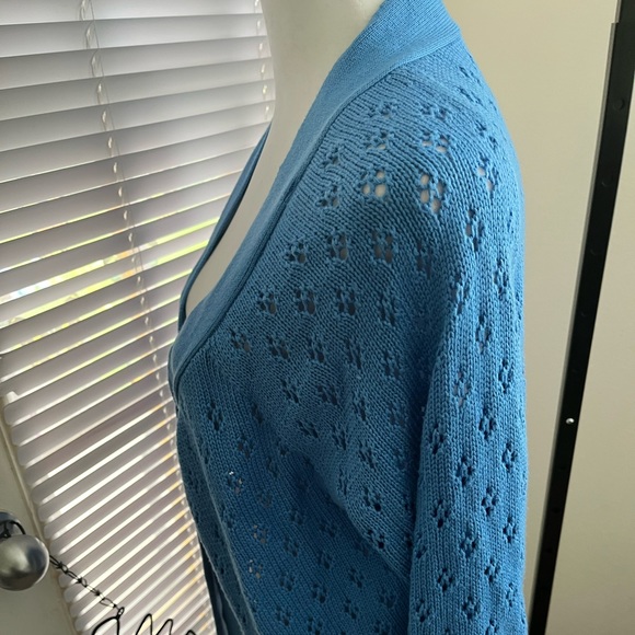 GRACE ELEMENTS PRE-LOVED BABY BLUE SHORT SLEEVES KNIT SHRUG - Picture 4 of 13